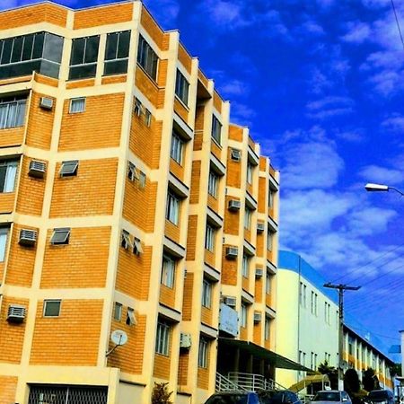 Oyo Hotel Farol Жуасаба Экстерьер фото
