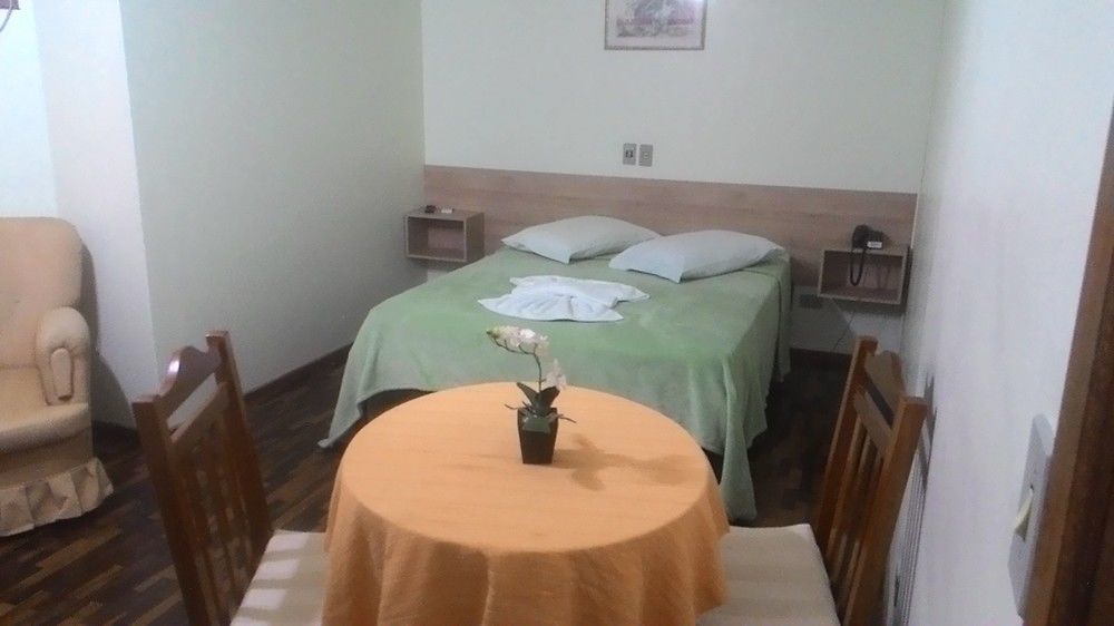 Oyo Hotel Farol Жуасаба Экстерьер фото